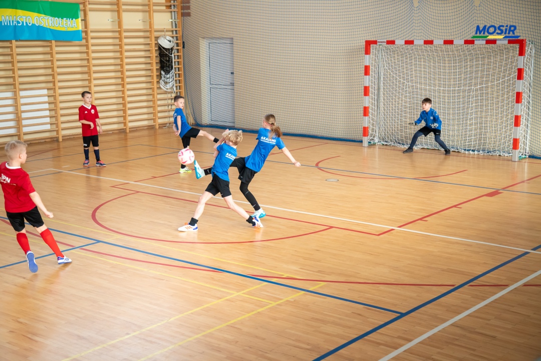 Ferie zimowe 2025 - drugi turniej piłki nożnej - zdjęcie #40 - eOstroleka.pl