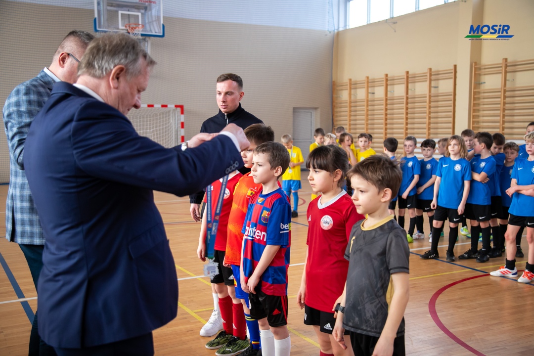 Ferie zimowe 2025 - drugi turniej piłki nożnej - zdjęcie #33 - eOstroleka.pl