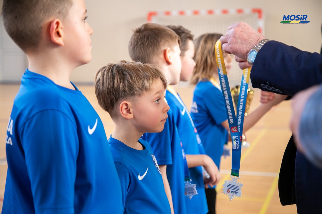 Ferie zimowe 2025 - drugi turniej piłki nożnej - zdjęcie #14 - eOstroleka.pl