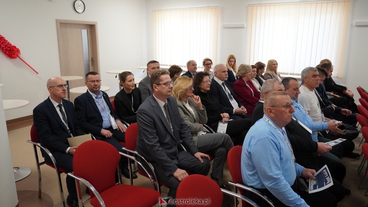 Konferencja otwarcia projektu “Lelis-Skole budowa infrastruktury technicznej oraz zakup sprzętu do zarządzania katastrofami” [05.02.2025] - zdjęcie #51 - eOstroleka.pl