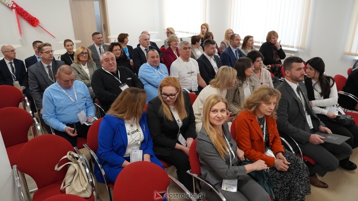 Konferencja otwarcia projektu “Lelis-Skole budowa infrastruktury technicznej oraz zakup sprzętu do zarządzania katastrofami” [05.02.2025] - zdjęcie #50 - eOstroleka.pl