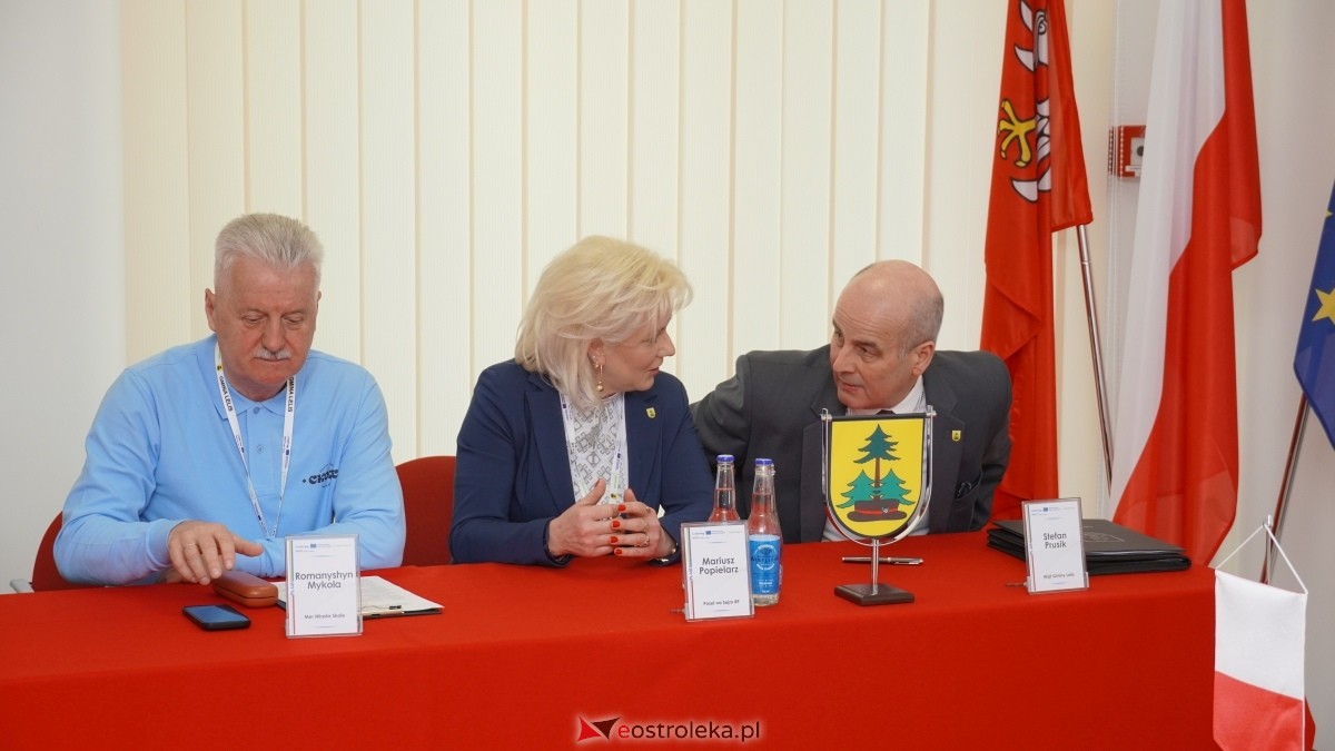 Konferencja otwarcia projektu “Lelis-Skole budowa infrastruktury technicznej oraz zakup sprzętu do zarządzania katastrofami” [05.02.2025] - zdjęcie #41 - eOstroleka.pl