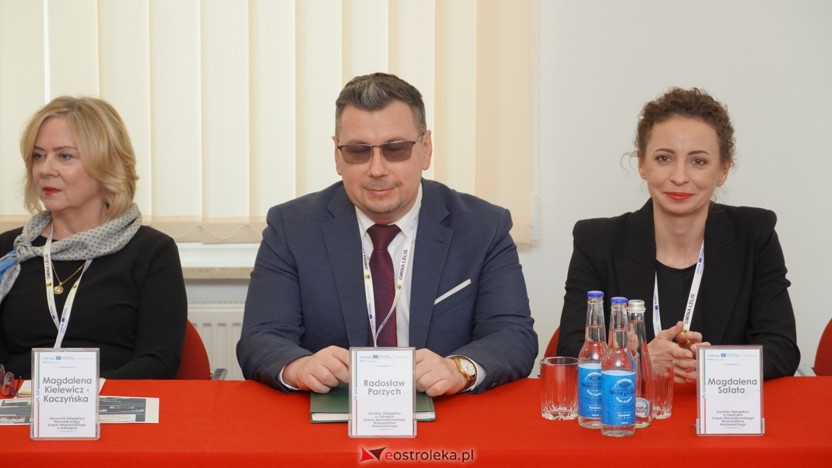 Konferencja otwarcia projektu “Lelis-Skole budowa infrastruktury technicznej oraz zakup sprzętu do zarządzania katastrofami” [05.02.2025] - zdjęcie #39 - eOstroleka.pl