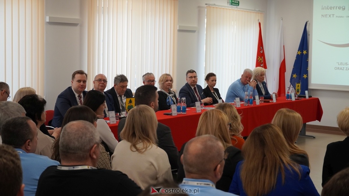 Konferencja otwarcia projektu “Lelis-Skole budowa infrastruktury technicznej oraz zakup sprzętu do zarządzania katastrofami” [05.02.2025] - zdjęcie #28 - eOstroleka.pl