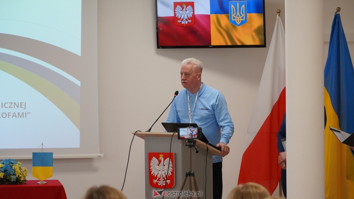 Konferencja otwarcia projektu “Lelis-Skole budowa infrastruktury technicznej oraz zakup sprzętu do zarządzania katastrofami” [05.02.2025] - zdjęcie #24 - eOstroleka.pl