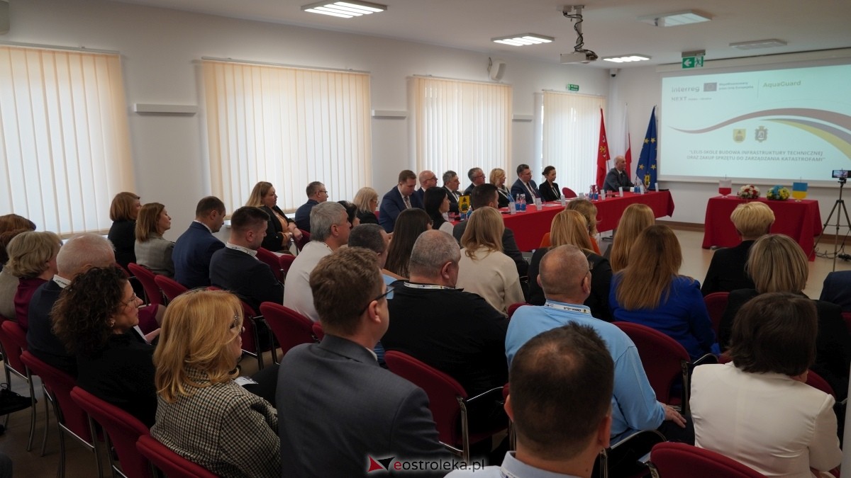 Konferencja otwarcia projektu “Lelis-Skole budowa infrastruktury technicznej oraz zakup sprzętu do zarządzania katastrofami” [05.02.2025] - zdjęcie #22 - eOstroleka.pl