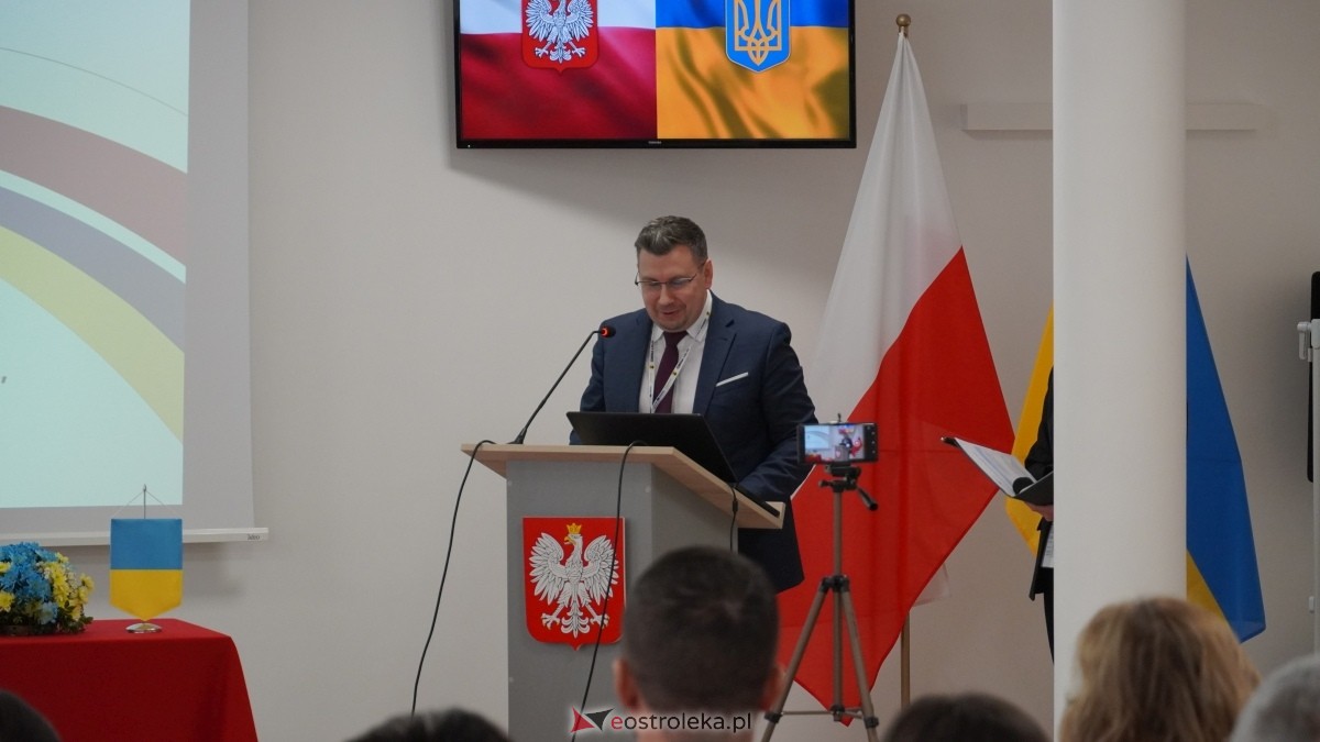 Konferencja otwarcia projektu “Lelis-Skole budowa infrastruktury technicznej oraz zakup sprzętu do zarządzania katastrofami” [05.02.2025] - zdjęcie #21 - eOstroleka.pl