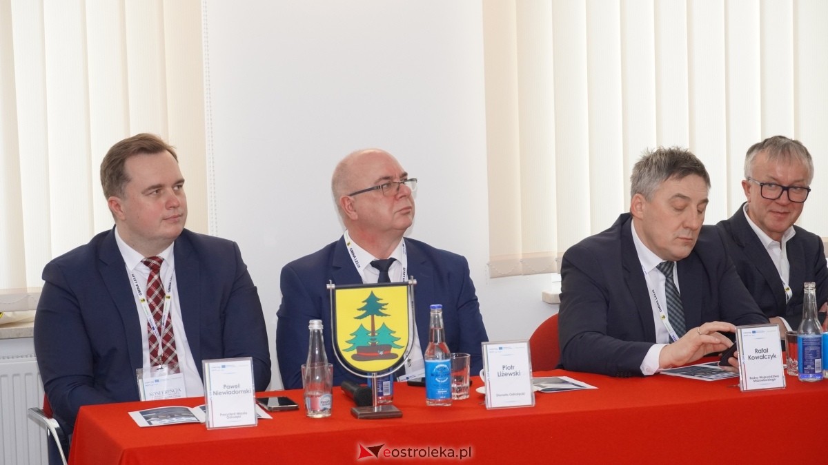 Konferencja otwarcia projektu “Lelis-Skole budowa infrastruktury technicznej oraz zakup sprzętu do zarządzania katastrofami” [05.02.2025] - zdjęcie #6 - eOstroleka.pl