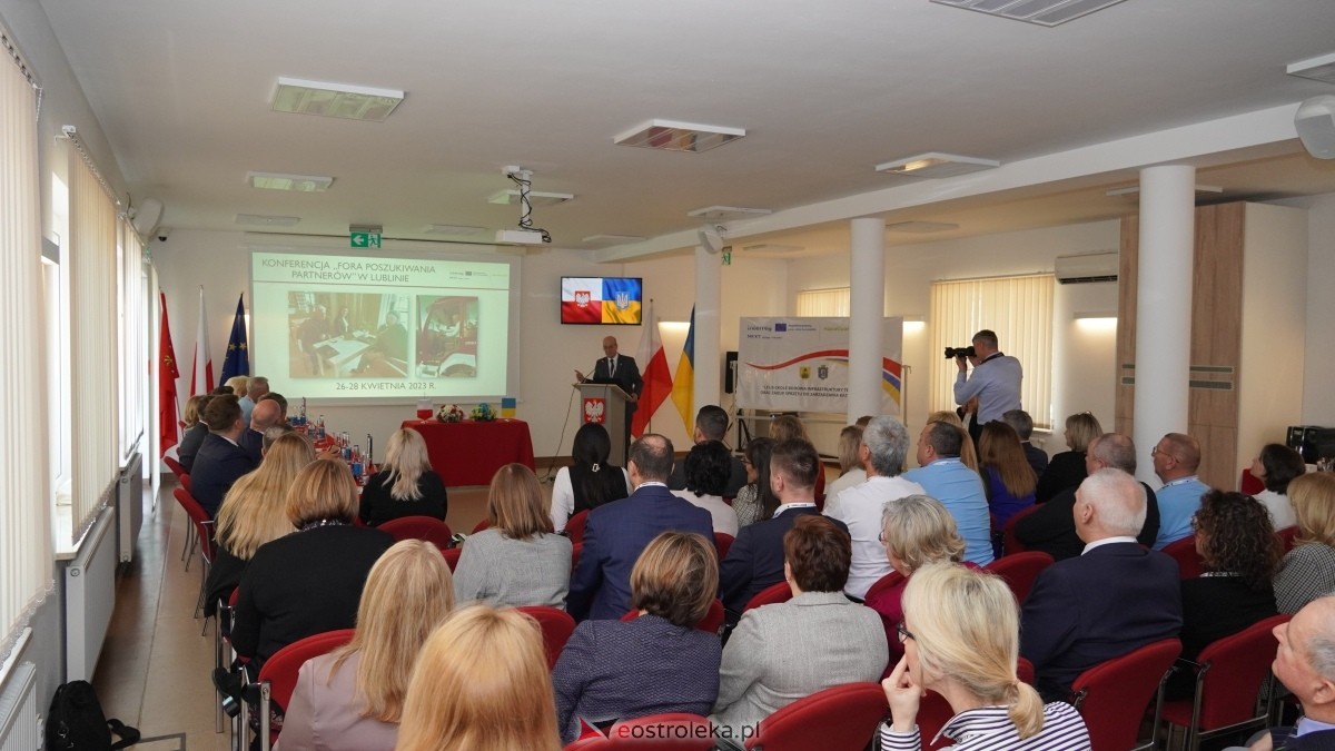 Konferencja otwarcia projektu “Lelis-Skole budowa infrastruktury technicznej oraz zakup sprzętu do zarządzania katastrofami” [05.02.2025] - zdjęcie #2 - eOstroleka.pl