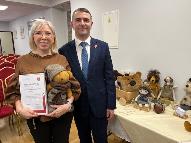 Pluszowy akcent podczas obrad sesji Rady Gminy Olszewo-Borki [06.02.2025] - zdjęcie #5 - eOstroleka.pl