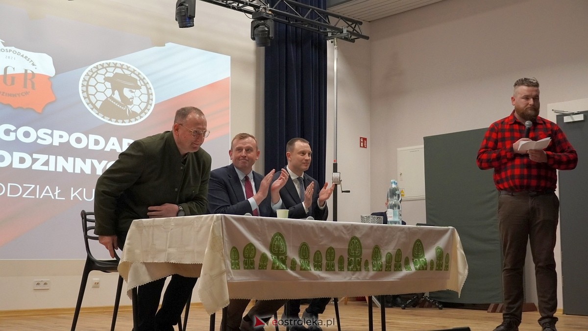 Spotkanie z politykami Konfederacji w Kadzidle [07.01.2025] - zdjęcie #27 - eOstroleka.pl