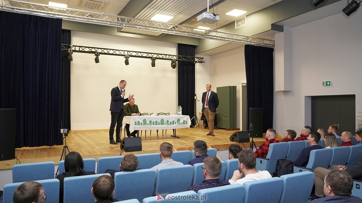 Spotkanie z politykami Konfederacji w Kadzidle [07.01.2025] - zdjęcie #5 - eOstroleka.pl