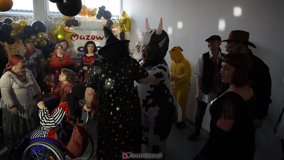 Bal karnawałowy WTZ Motylki [08.02.2025] - zdjęcie #60 - eOstroleka.pl