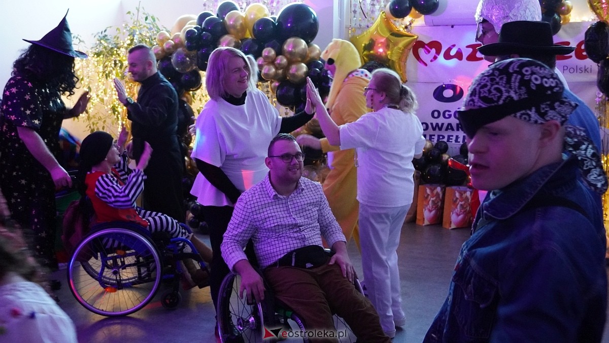 Bal karnawałowy WTZ Motylki [08.02.2025] - zdjęcie #43 - eOstroleka.pl
