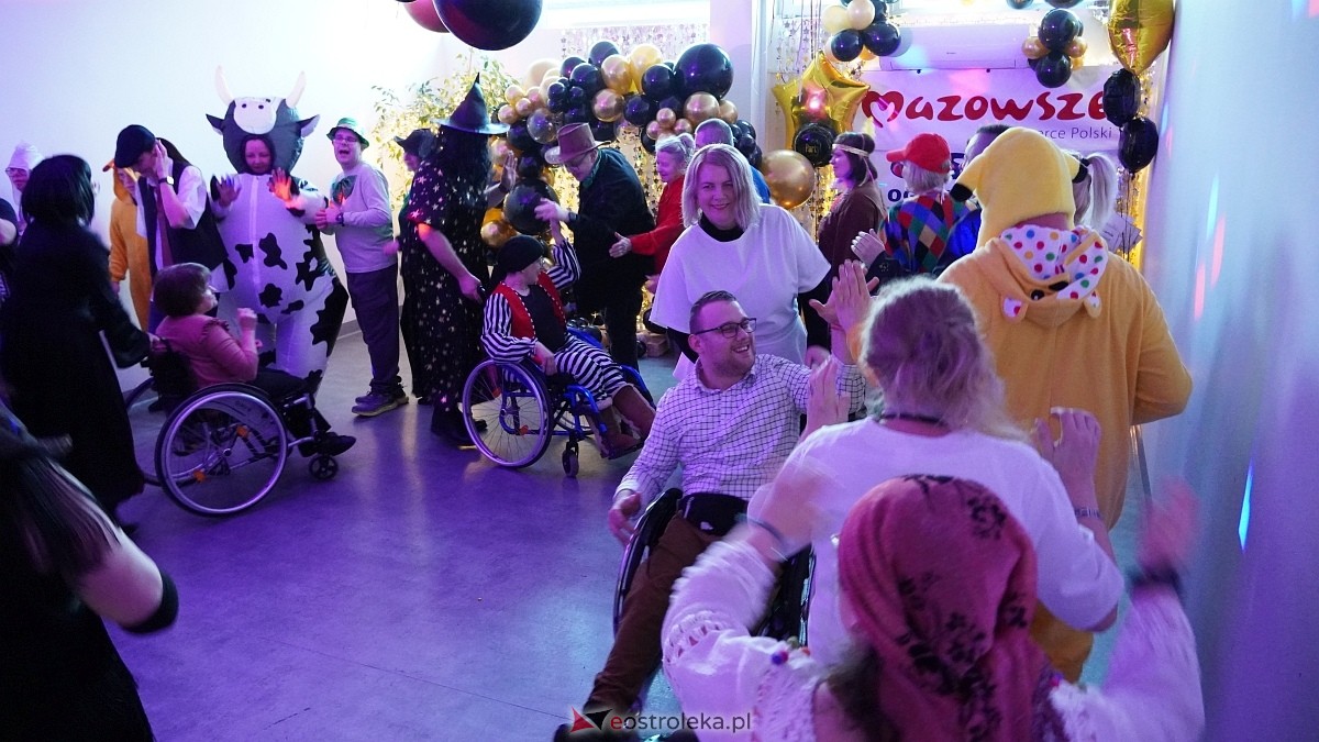 Bal karnawałowy WTZ Motylki [08.02.2025] - zdjęcie #39 - eOstroleka.pl