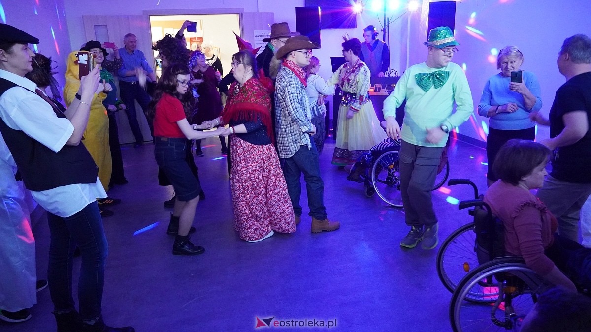 Bal karnawałowy WTZ Motylki [08.02.2025] - zdjęcie #28 - eOstroleka.pl