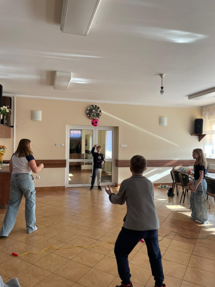 Ferie zimowe w świetlicy wiejskiej w Czarnowcu [11.02.2025] - zdjęcie #14 - eOstroleka.pl
