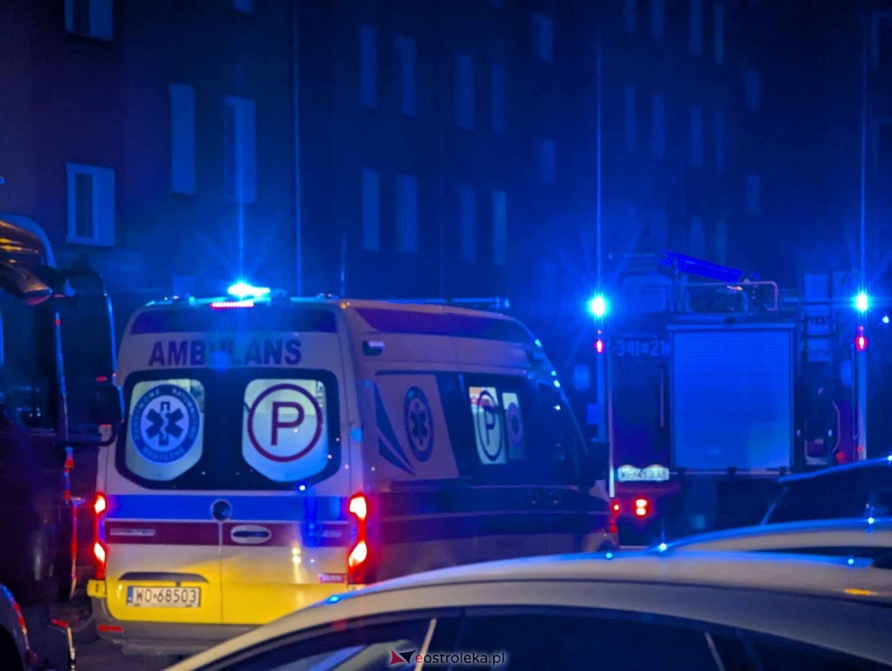 Akcja służb ratunkowych w bloku przy Goworowskiej [12.02.2025] - zdjęcie #5 - eOstroleka.pl