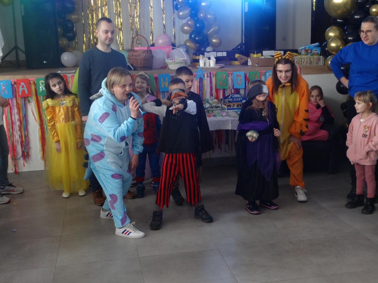 Bal karnawalowy w Jarnutach w gminie Czerwin [13.02.2025] - zdjęcie #32 - eOstroleka.pl