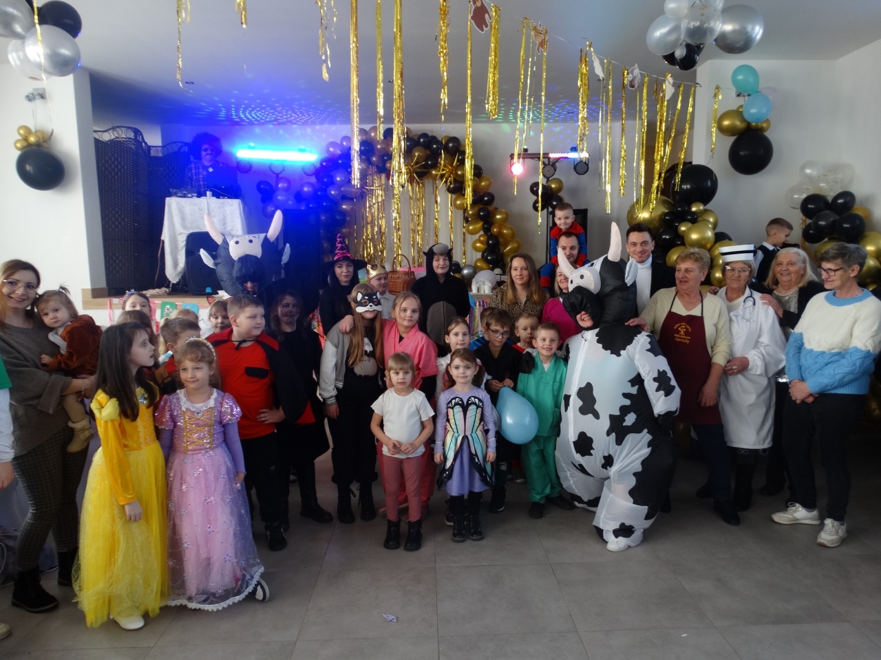 Bal karnawalowy w Jarnutach w gminie Czerwin [13.02.2025] - zdjęcie #26 - eOstroleka.pl