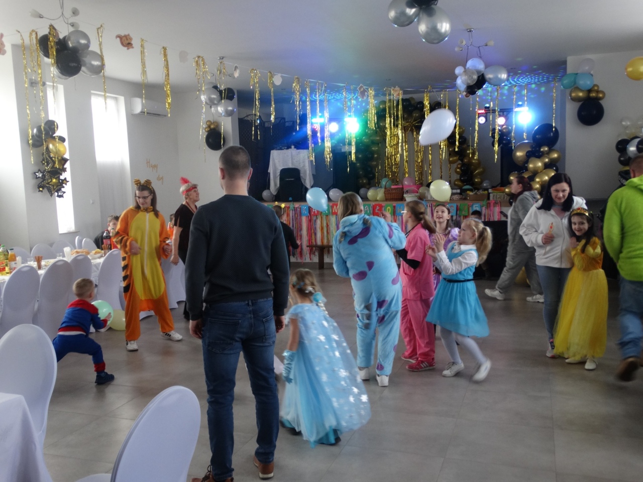 Bal karnawalowy w Jarnutach w gminie Czerwin [13.02.2025] - zdjęcie #6 - eOstroleka.pl