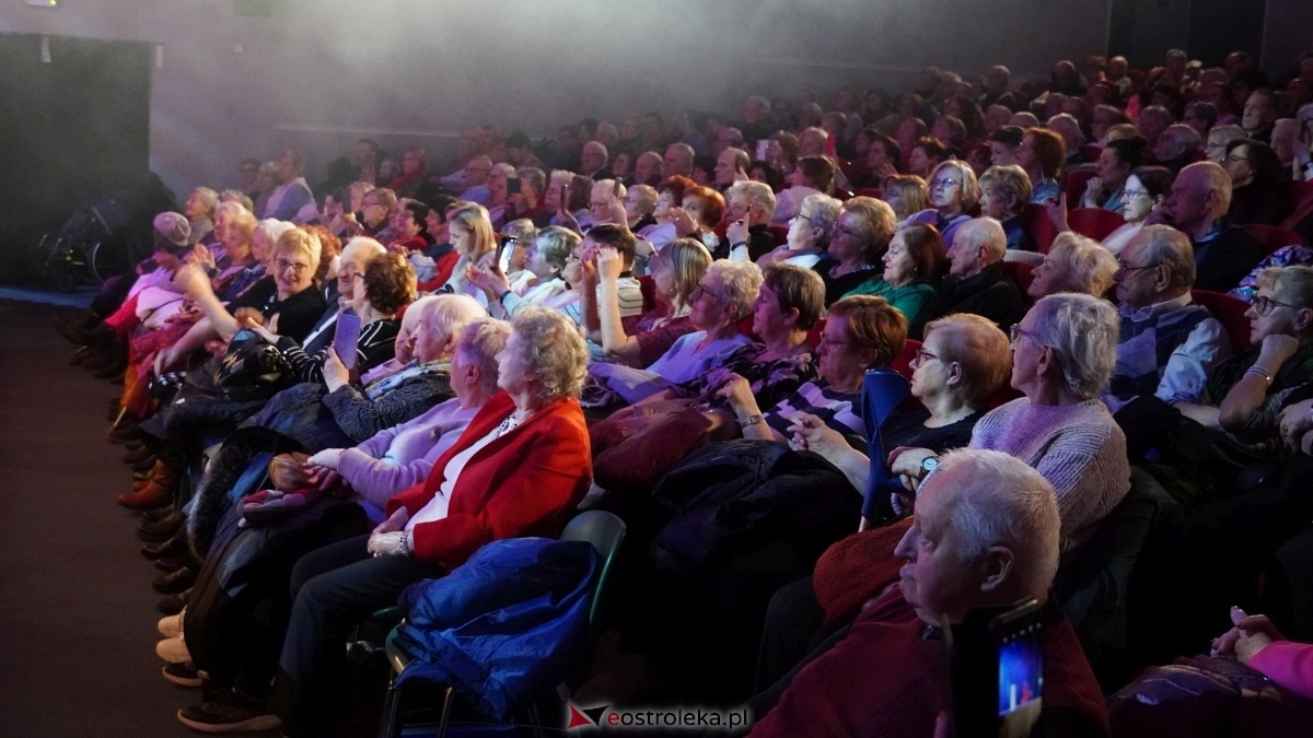 Koncert Romowie seniorom w Ostrołęce [13.02.2025] - zdjęcie #17 - eOstroleka.pl