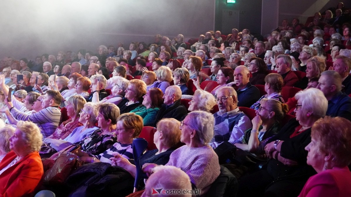 Koncert Romowie seniorom w Ostrołęce [13.02.2025] - zdjęcie #16 - eOstroleka.pl