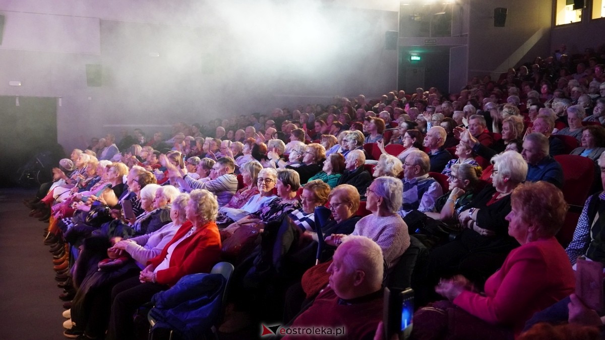 Koncert Romowie seniorom w Ostrołęce [13.02.2025] - zdjęcie #14 - eOstroleka.pl