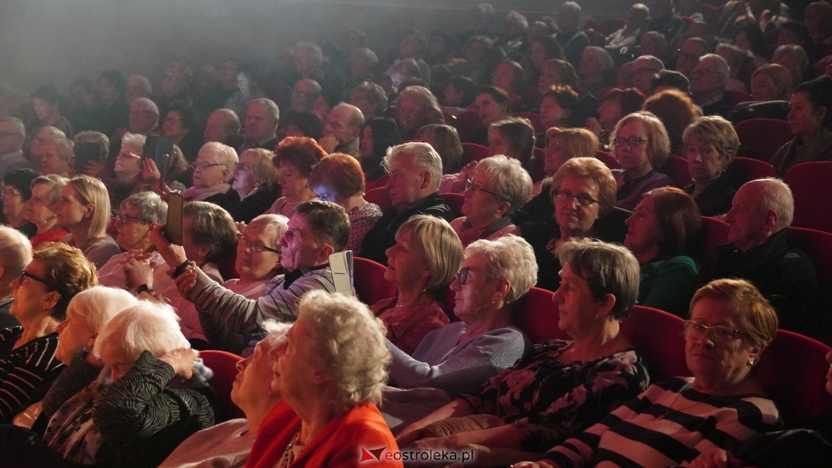 Koncert Romowie seniorom w Ostrołęce [13.02.2025] - zdjęcie #8 - eOstroleka.pl