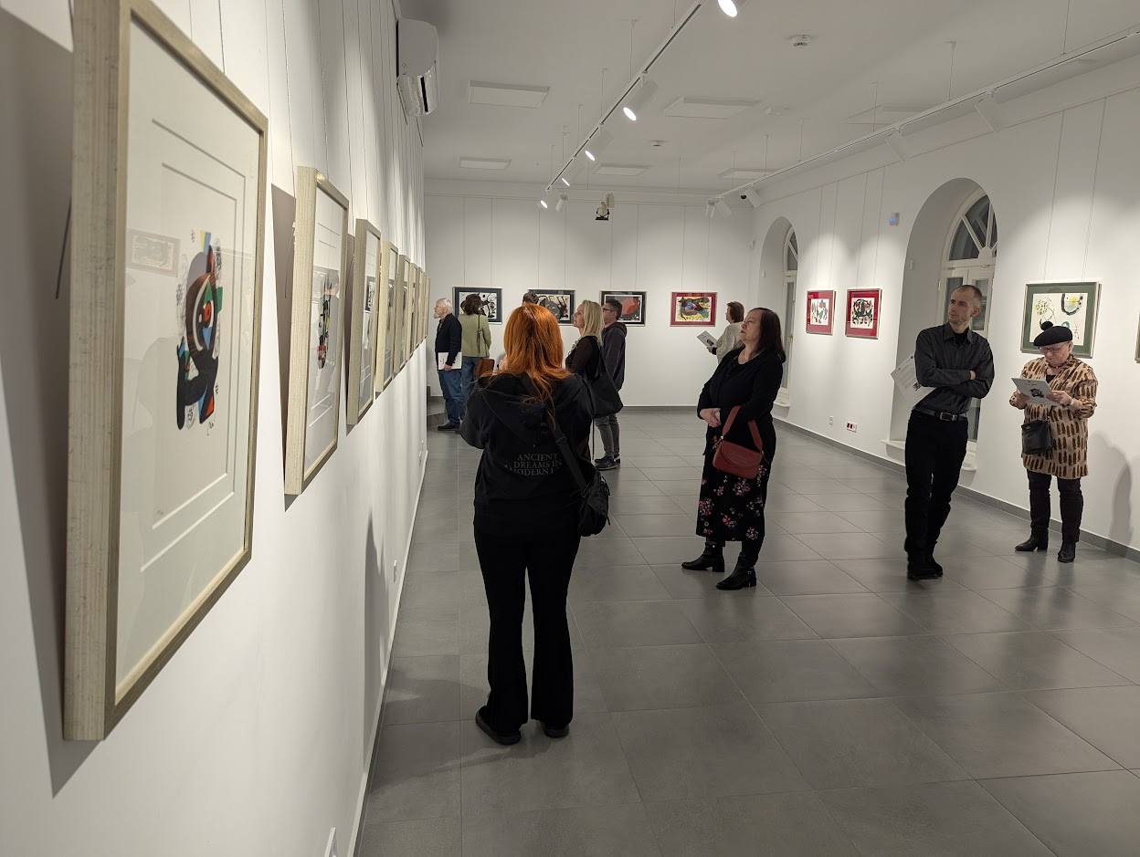 Wernisaż dzieł Joana Miró w Galerii Ostrołęka [13.02.2025] - zdjęcie #14 - eOstroleka.pl