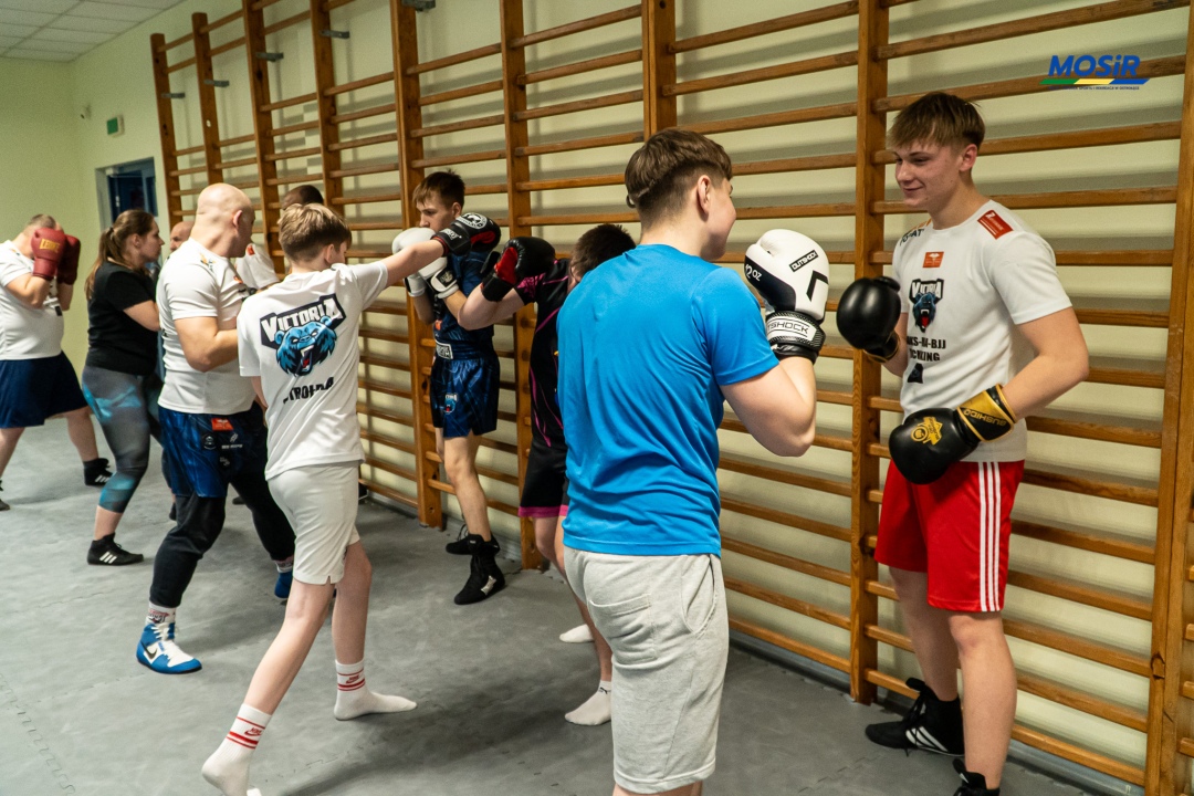 Ferie zimowe 2025 z treningami boksu - zdjęcie #25 - eOstroleka.pl