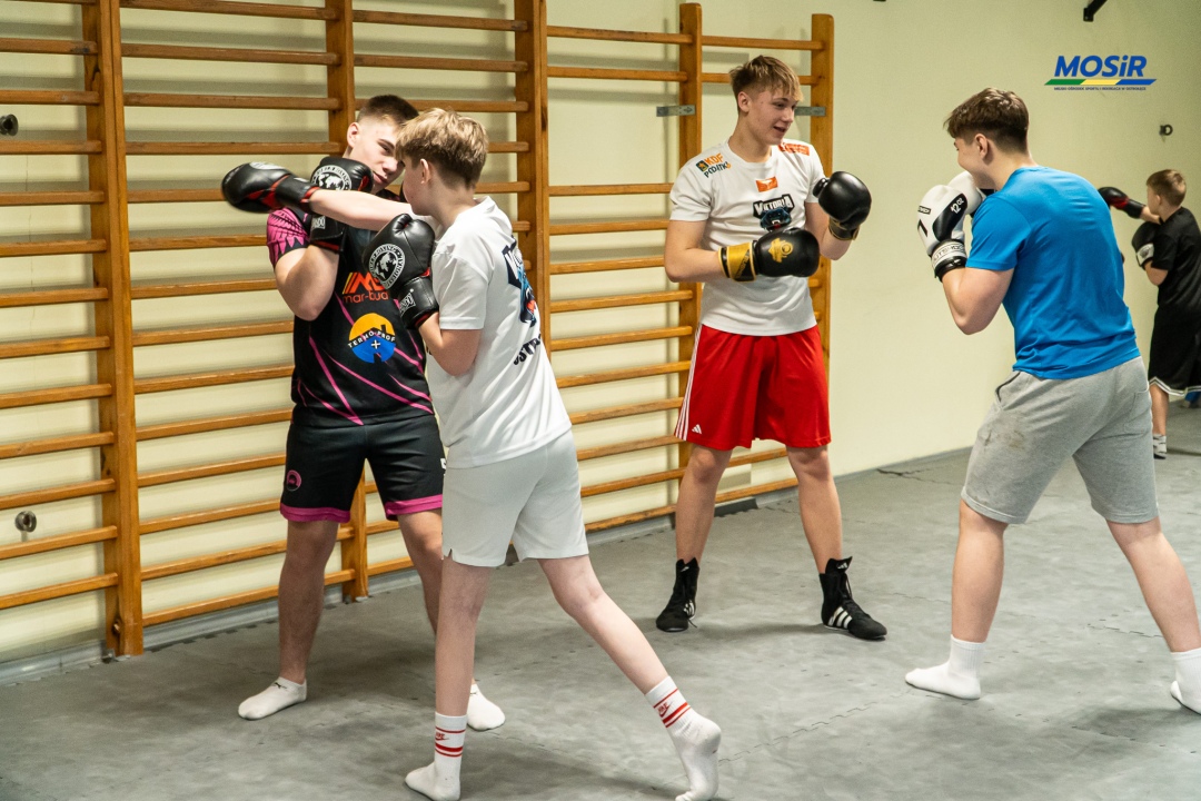 Ferie zimowe 2025 z treningami boksu - zdjęcie #19 - eOstroleka.pl