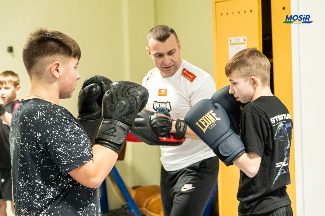 Ferie zimowe 2025 z treningami boksu - zdjęcie #2 - eOstroleka.pl