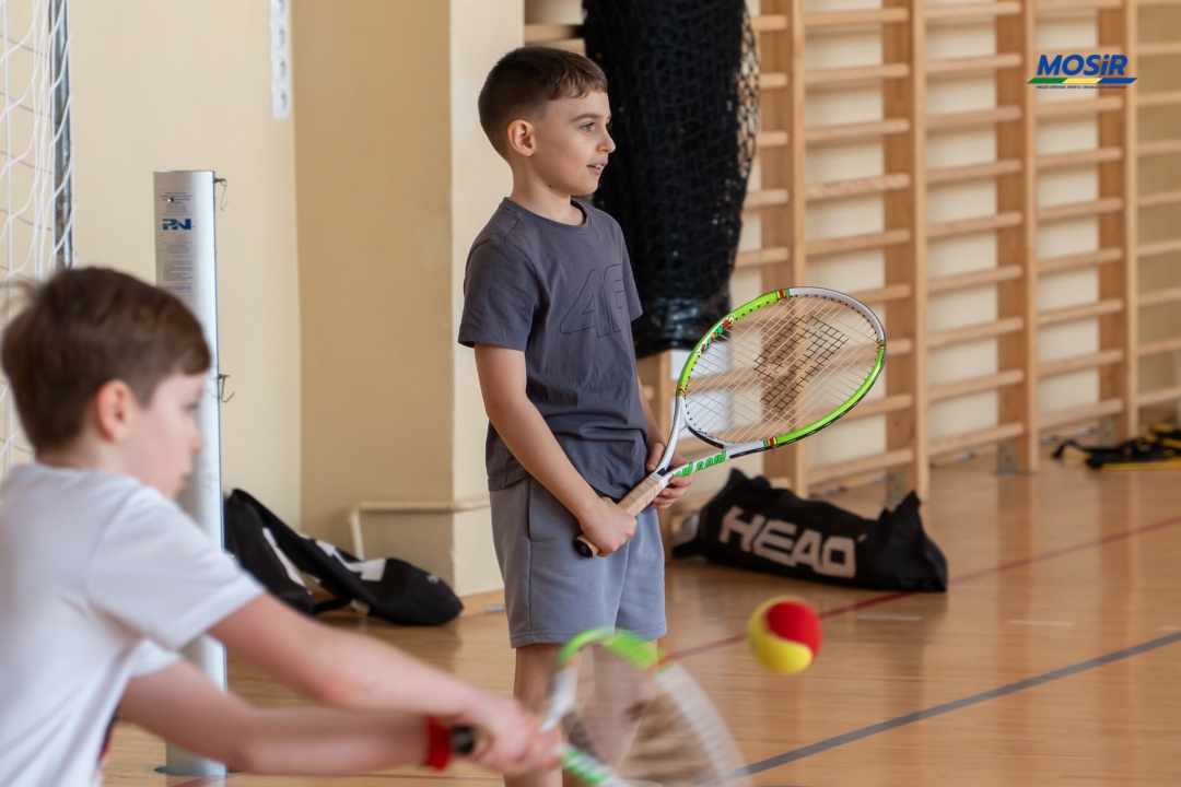 Tenis ziemny w ramach ferii na sportowo 2025 - zdjęcie #20 - eOstroleka.pl