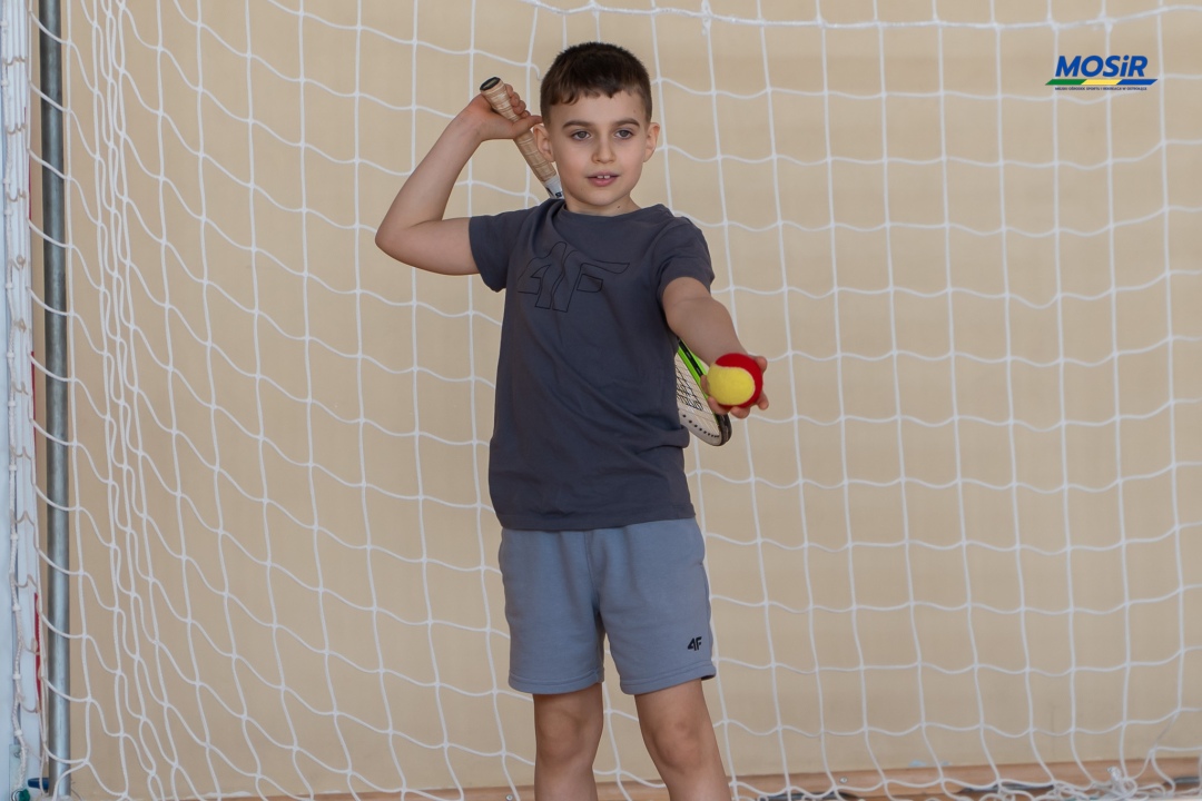 Tenis ziemny w ramach ferii na sportowo 2025 - zdjęcie #17 - eOstroleka.pl