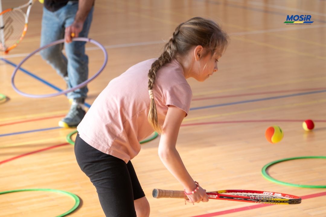 Tenis ziemny w ramach ferii na sportowo 2025 - zdjęcie #14 - eOstroleka.pl