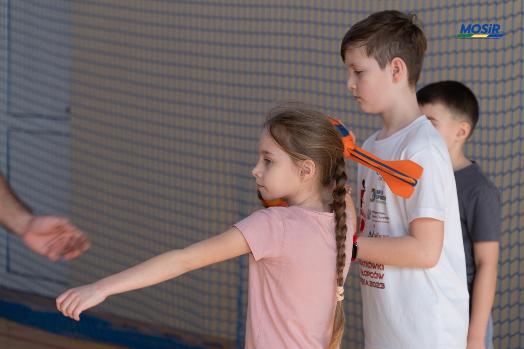 Tenis ziemny w ramach ferii na sportowo 2025 - zdjęcie #3 - eOstroleka.pl