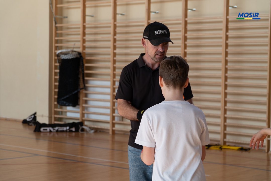 Tenis ziemny w ramach ferii na sportowo 2025 - zdjęcie #2 - eOstroleka.pl