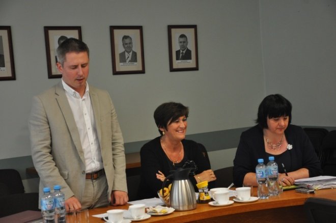 Mieszkańcy osiedla Leśne kontra Krex: Rozprawa administracyjna (7.IX.2011) - zdjęcie #18 - eOstroleka.pl