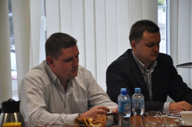 Mieszkańcy osiedla Leśne kontra Krex: Rozprawa administracyjna (7.IX.2011) - zdjęcie #13 - eOstroleka.pl