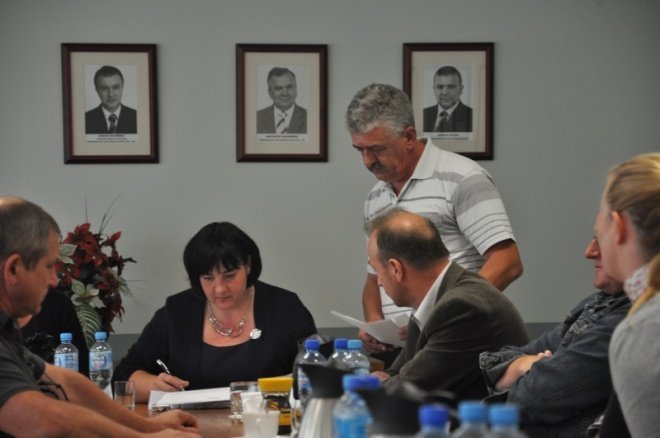 Mieszkańcy osiedla Leśne kontra Krex: Rozprawa administracyjna (7.IX.2011) - zdjęcie #5 - eOstroleka.pl