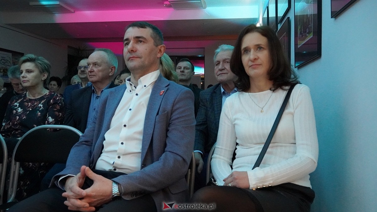 Koncert walentynkowy Krisu w Olszewie-Borkach [14.02.2025] - zdjęcie #44 - eOstroleka.pl