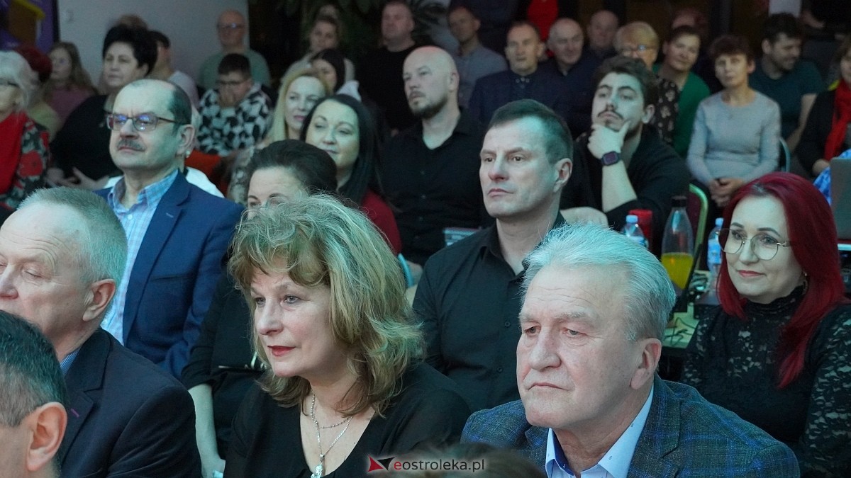 Koncert walentynkowy Krisu w Olszewie-Borkach [14.02.2025] - zdjęcie #39 - eOstroleka.pl