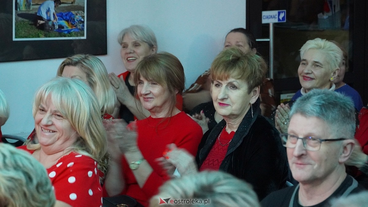 Koncert walentynkowy Krisu w Olszewie-Borkach [14.02.2025] - zdjęcie #34 - eOstroleka.pl
