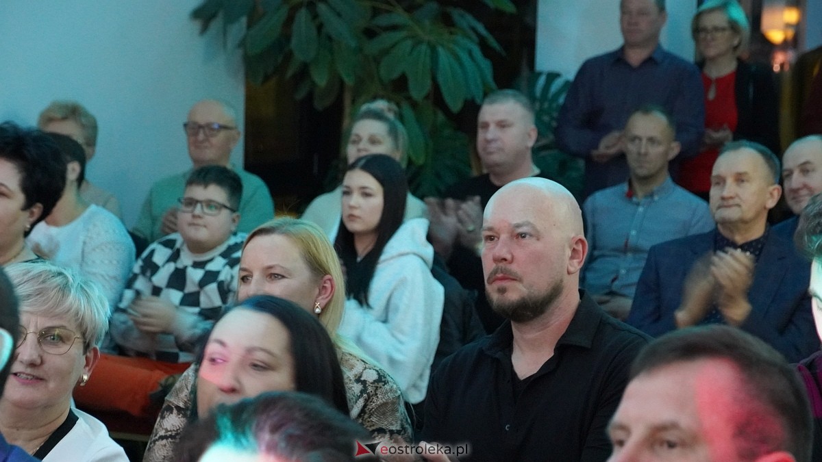 Koncert walentynkowy Krisu w Olszewie-Borkach [14.02.2025] - zdjęcie #31 - eOstroleka.pl