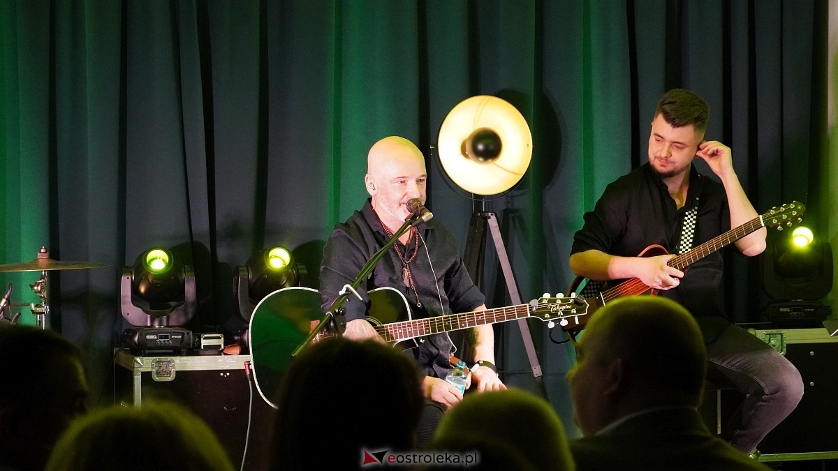 Koncert walentynkowy Krisu w Olszewie-Borkach [14.02.2025] - zdjęcie #7 - eOstroleka.pl