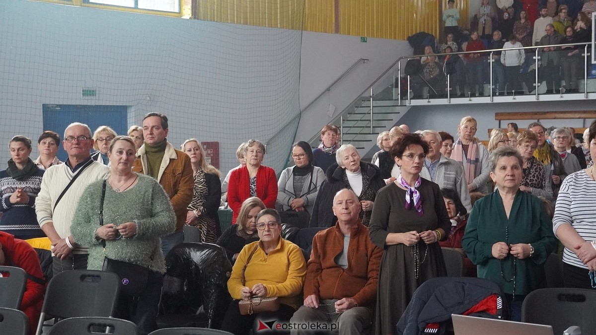 Spotkania Charyzmatyczne w Ostrołęce [15.02.2025] - zdjęcie #51 - eOstroleka.pl