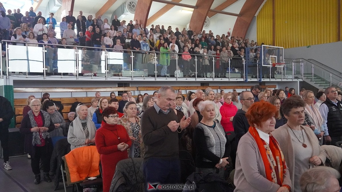 Spotkania Charyzmatyczne w Ostrołęce [15.02.2025] - zdjęcie #43 - eOstroleka.pl