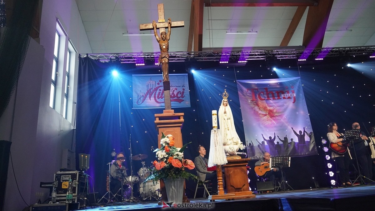 Spotkania Charyzmatyczne w Ostrołęce [15.02.2025] - zdjęcie #8 - eOstroleka.pl