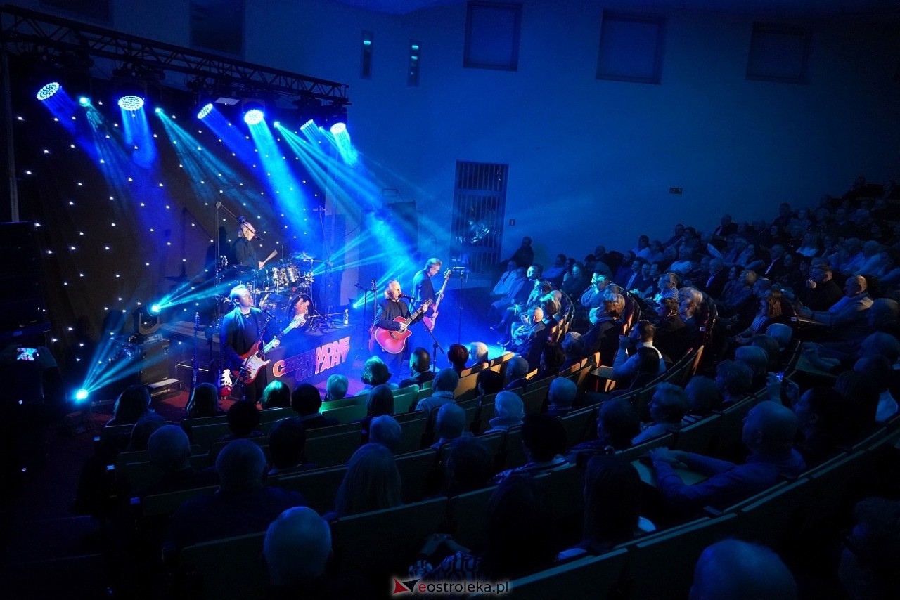 Czerwone Gitary - 60-lecie - koncert w Ostrołęce [15.02.2025] - zdjęcie #34 - eOstroleka.pl